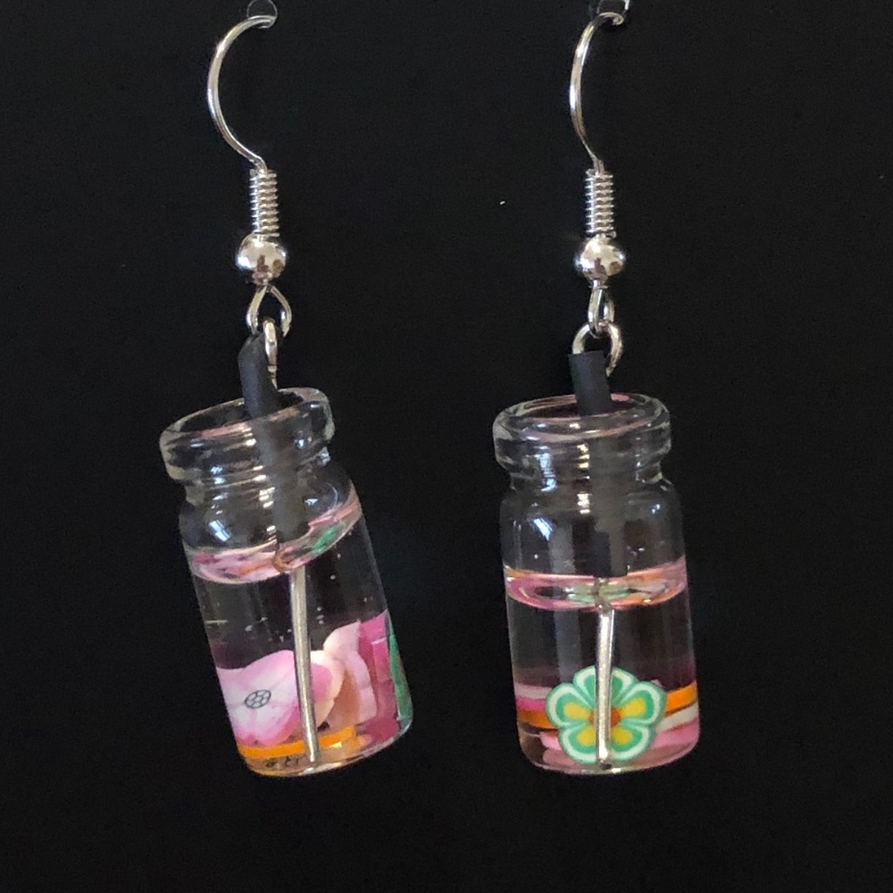 🍭 3/$15 Colorful Flowers in Water Glass Earrings